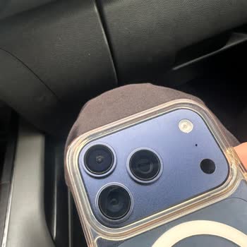 İPhone 17 Pro Kamera Parlama Sorunu Ve Mağaza Kullanıcı Hatası İddiası