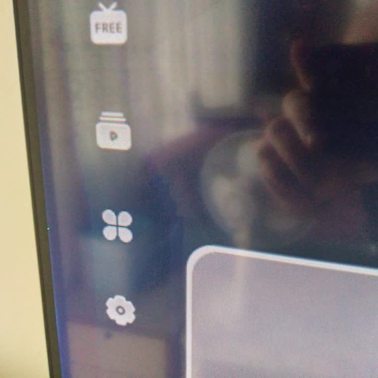Yeni Televizyonda Sabit Yeşil Piksel Ve Kanal Karışıklığı Ve Servis Ücreti İddiası