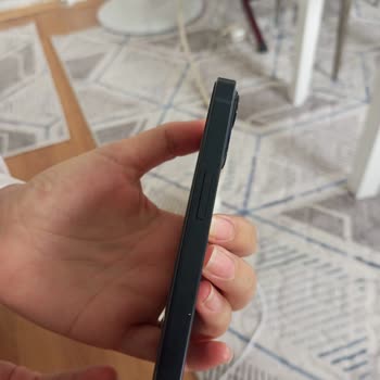 İPhone 13 Batarya Sorunu Nedeniyle Ekran Şişmesi Ve Ücretsiz Onarım Talebi