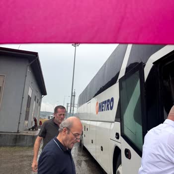 Metro Turizm Otobüsünde Klima Sızıntısı Ve Arıza Nedeniyle Gecikme Ve İletişim Eksikliği