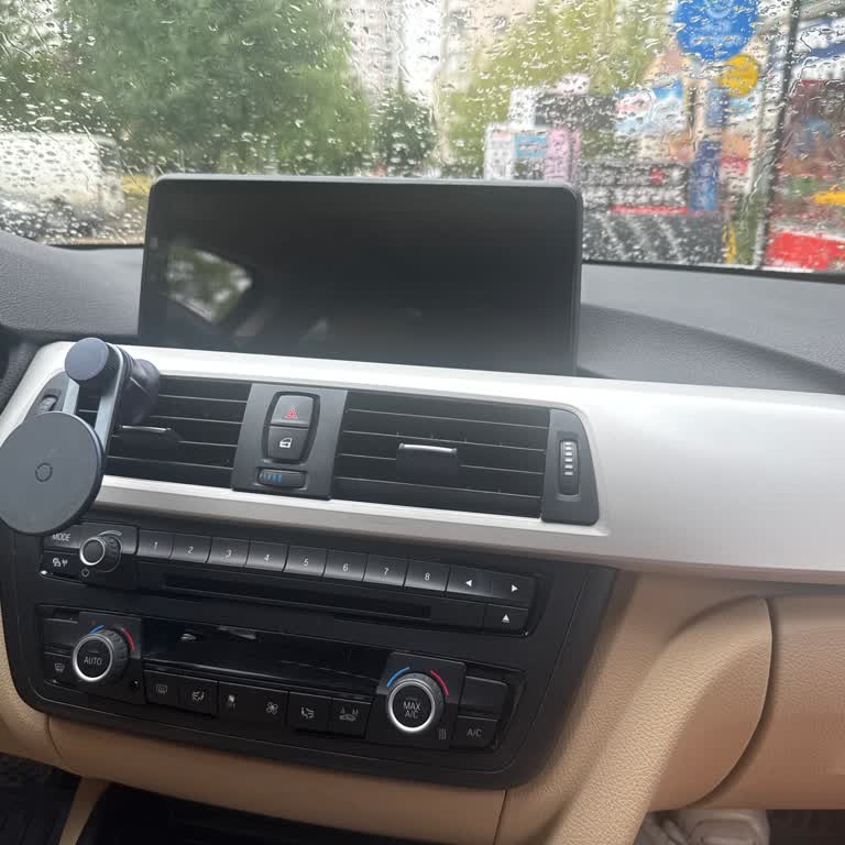 Emr Garage’de Arızalı Ses Sistemi Ekranı Ve Saygısız Personel Tutumu