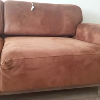 Kelebek Mobilya Çift Koltukta Sünger Ve Döşeme Deformasyonu Nedeniyle Tam Değişim Talebi