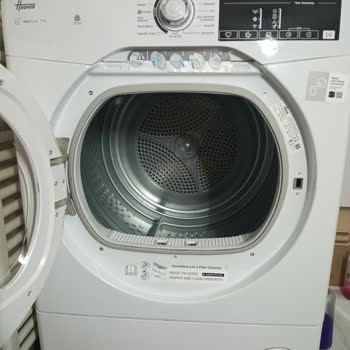 Hoover Kurutma Makinesi Su Haznesi Açarken Kırıldı Garanti Ve Yedek Parça Talebi