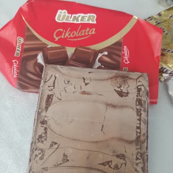 Migros Sanal Market'ten Bozuk Çikolata, Yanıltıcı Son Tüketim Tarihi