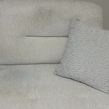 Teslim Edilen Koltuk Takımındaki Mavi Lekeler Nedeniyle Sözleşmeden Dönme İsteği