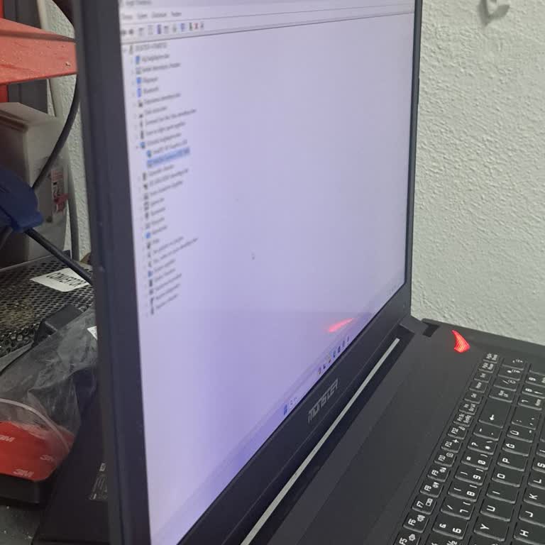 Orijinal LCD Paneli Yerine Hasarlı Ekran Takıldı Ve 1,5 Yıl Servis Beklemesi