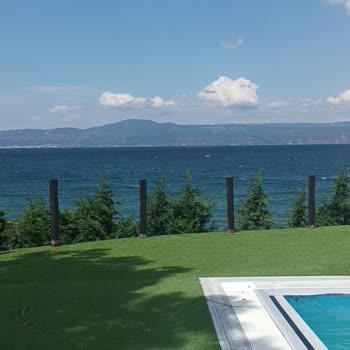 Fahiş Fiyat Ve Kirli Ortam: Infinite Blue Beach Şikayeti