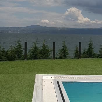 Fahiş Fiyat Ve Kirli Ortam: Infinite Blue Beach Şikayeti