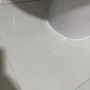 Montaj Sırasında Klozet Ve Fayanslar Çizildi, Ürün Ayıplı Çıktı