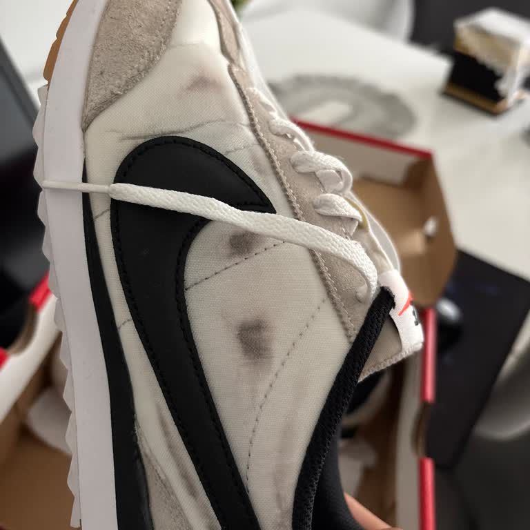 Su Temasıyla Nike Ayakkabısının Boya Akması Ve Mağaza Reddetme Kararı