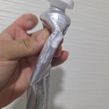 Marvis Diş Macununda Yan Taraftan Açılan Tüp, Hijyen Sorunu Ve Kullanılamaz Durum