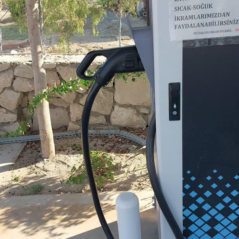 Kaş Trugo Şarj İstasyonunda Arızalı Soket Ve Yetersiz Kapasite