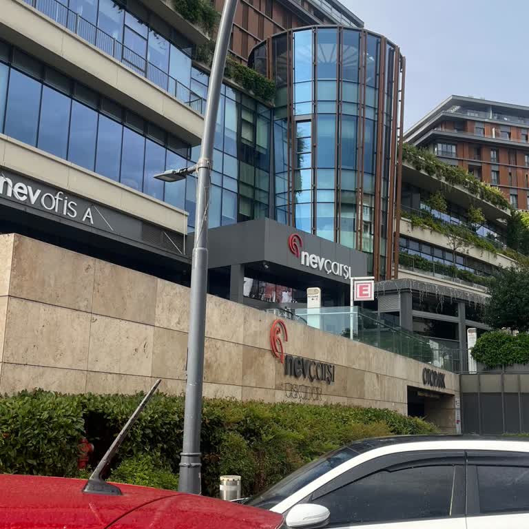 Tavuk Dünyası Üsküdar Şubesinde Yanıltıcı Bekleme Süresi Ve Kaba Davranış