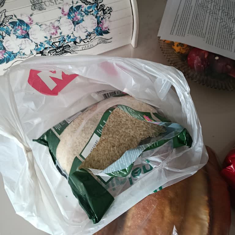 Zayıf Ambalajlı Pirinç Poşeti Patladı Ve Mağaza Çözüm Sunamadı