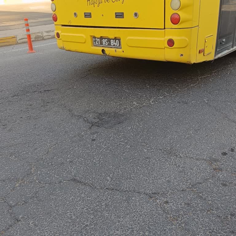 Durakta Yolcu Almadan Geçen Otobüs Şoförüne Şikayet
