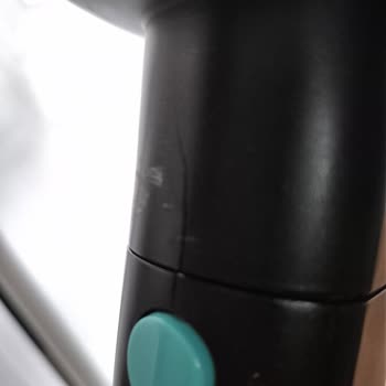 Garanti Kapsamındaki Süpürgede Elektrik Kaçağı Ve Kırık Boru Ücretli Onarım Şikayeti