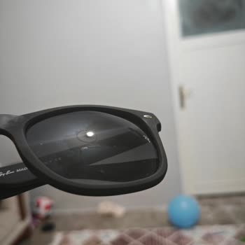 Luxionwear'den Kusurlu Güneş Gözlüğü Ve Cevapsız İletişim