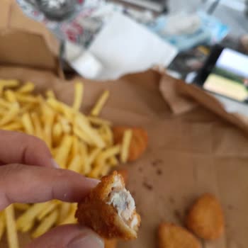 Burger King Balıkesir Şubesinde Nugget’ta Yabancı Cisim Bulunması