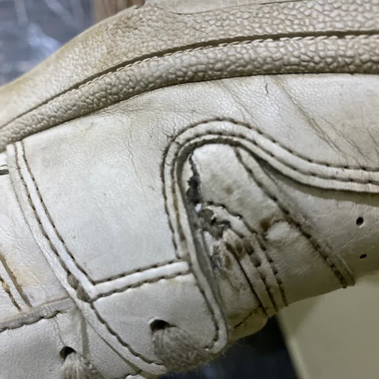 Adidas Ayakkabısında Kısa Sürede Deri Yırtılması Ve Değişim Talebi