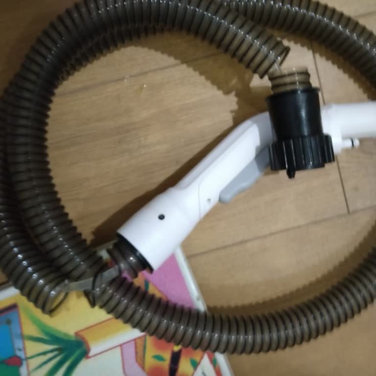 Kiwi Home Plastik Hortum Borusu Yırtıldı
