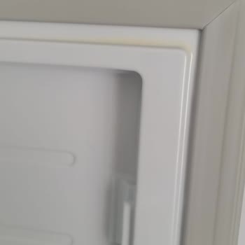 Beko Nofrost Buzdolabındaki Sararma Normal Sayıldı Değişim Talebi