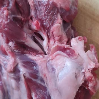 Başdaş Market Efeler 2 Şubesinde Satılan Rosto Aşırı Yağ Ve Kıkırdak İçeriyor