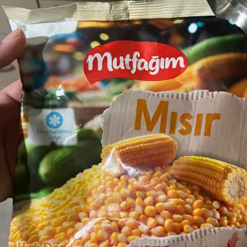 BİM’den Alınan Dondurulmuş Mısırda Küflü Taneler