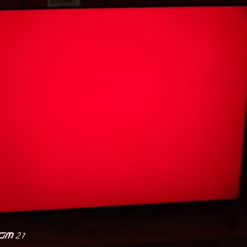Evyapar'dan Alınan Televizyonda Gölgeler, Teşhir Ürünü Şüphesi Ve Değişim Talebi