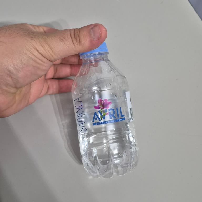 Şok Marketler Suyu Açıp İçtiğimde Resmen Ağır Bir Yosun Tadı Geldi