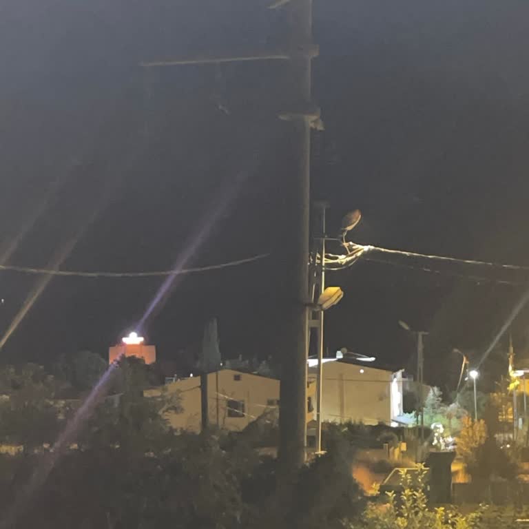 Silivri Gümüşyaka'daki Kullanılmayan Elektrik Direğinin Kaldırılmasını İstiyorum