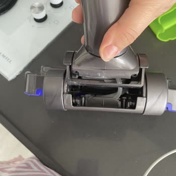 Dyson Süpürge Başlığı Üçüncü Kullanımda Kırıldı, Müşteri Hizmetleri Çözüm Sunmadı