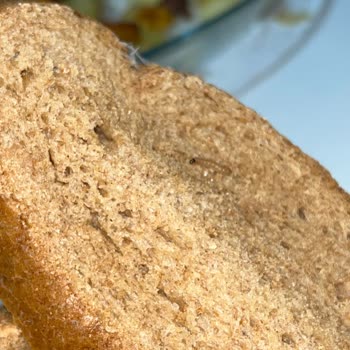 UNO Tam Çavdarlı Ekmeğinde Yabancı Madde Ve Larva Şüphesi