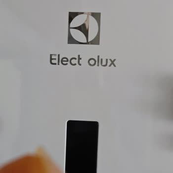 Kapak Sorunu Ve Müşteri Hizmetlerine Ulaşılamıyor, Electrolux Buzdolabım Kullanılamıyor