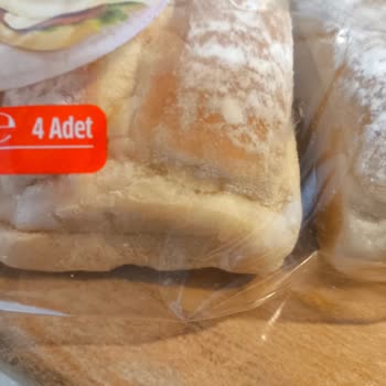 UNO Çok Tahıllı Ekmekte Un Kuru Ve Böcek Sorunu Güvenimizi Sarsıyor