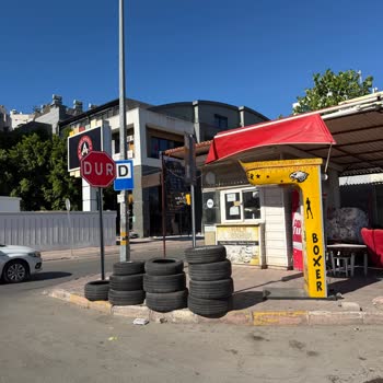 800 Hattının Sürekli Gecikmesi Ve Yetersiz Durak Düzeni
