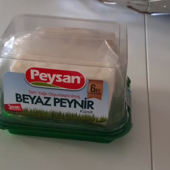 BİM Şubesinde Küflü Beyaz Peynir İçin İade Talebi