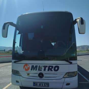 Motor Arızası Ve Eksik Güvenlik Ekipmanları Metro Turizm Otobüsünde Yolcuları Tehlikeye Attı
