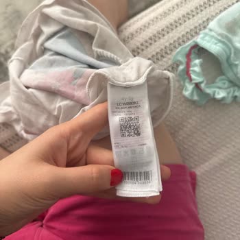 Yıkama Sonrası Bebek Kıyafetlerinde Ön Bölüm Lekeleri