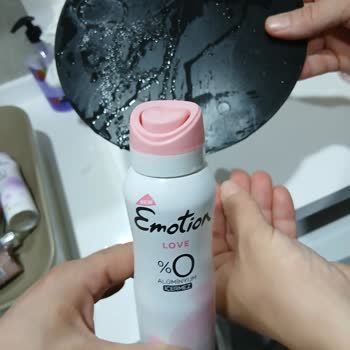 Emotion Deodorant Sızdırması Ruj Ve Banyo Düzenleyicisine Hasar Verdi