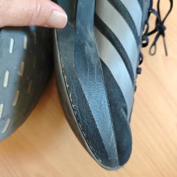 Adidas Ayakkabısının Kısa Sürede Alt Tabanı Deforme Oldu, Değişim Talebi