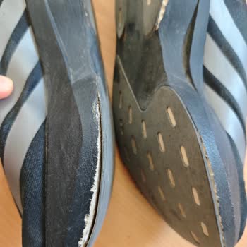 Adidas Ayakkabısının Kısa Sürede Alt Tabanı Deforme Oldu, Değişim Talebi
