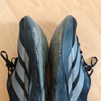 Adidas Ayakkabısının Kısa Sürede Alt Tabanı Deforme Oldu, Değişim Talebi