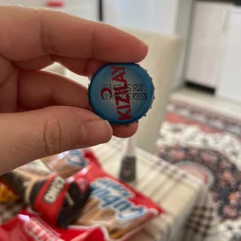 Kızılay Doğal Maden Suyunda Deterjan Kokusu Ve Tatı Nedeniyle Karın Ağrısı Ve Ücret İadesi Talebi