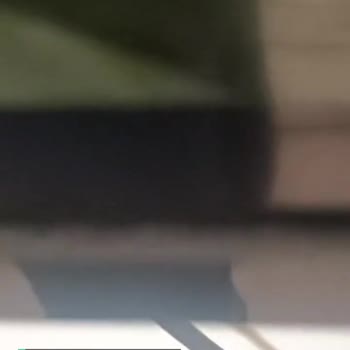 Onvo 140 Ekran LED İle Çerçeve Arasında Bayağı Boşluk Var, Hasarlı
