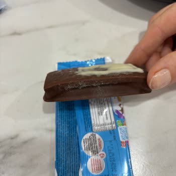 Küflü Çikolata Satışı Ve Geçmemiş Son Kullanma Tarihi Gıda Güvenliği Endişesi