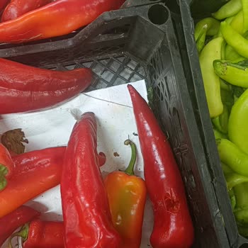 Şehzade Market'te Sebze Reyonunda Sürekli Çürük Ürün Ve Hijyen İhmali