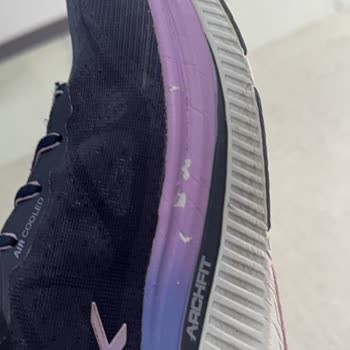Skechers Ayakkabısının Boyası Çabuk Soyuluyor, Değişim Talebi