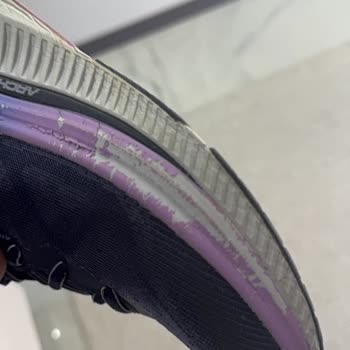 Skechers Ayakkabısının Boyası Çabuk Soyuluyor, Değişim Talebi