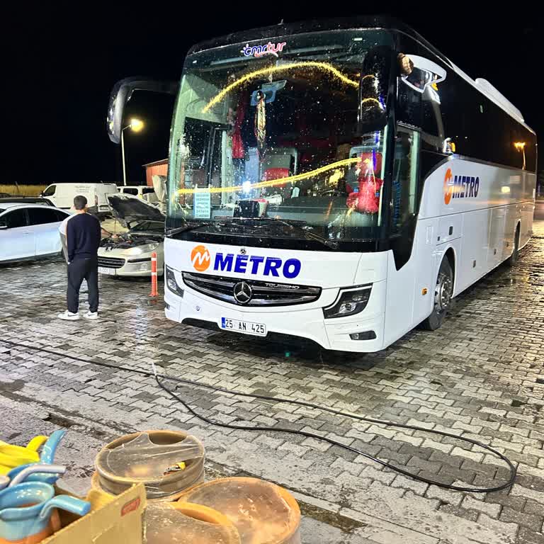 2+2 Otobüste Tekli Koltuk Ücreti Alınmasına Rağmen Yan Yana Seyahat