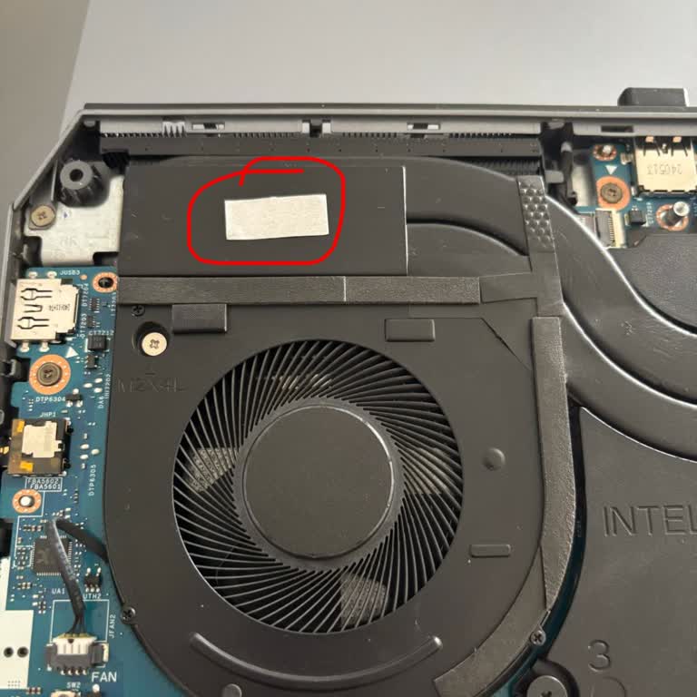 Servis Fan Sesini Çözmedi, Özensiz Paketleme Ve Kağıt Parçası